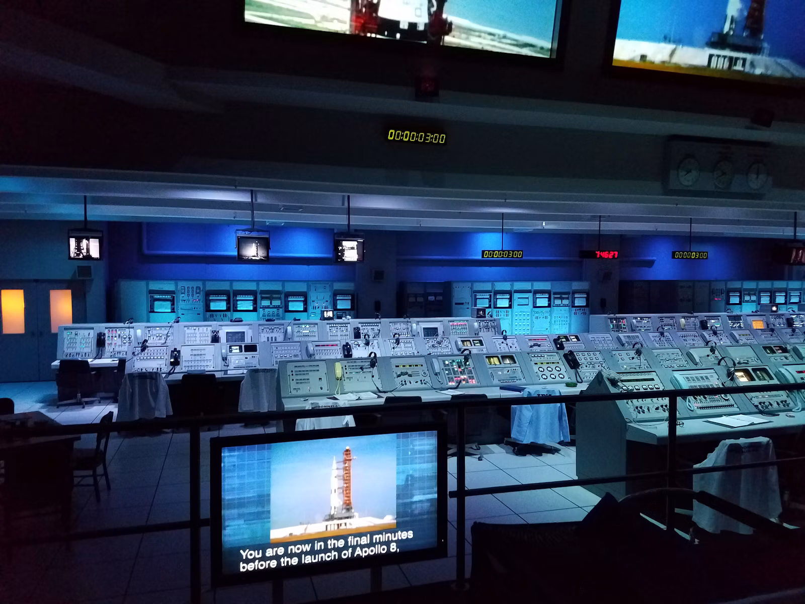 Security operations room monitoring threats in real time